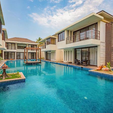 Ochre Villa- Luxury Property In Assagaon / ヴァガトール エクステリア 写真