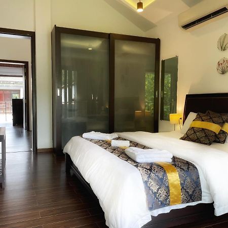Ochre Villa- Luxury Property In Assagaon / ヴァガトール エクステリア 写真