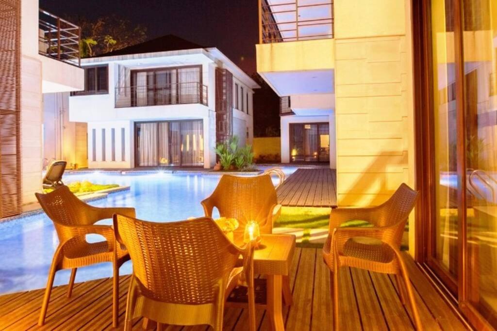 Ochre Villa- Luxury Property In Assagaon / ヴァガトール エクステリア 写真