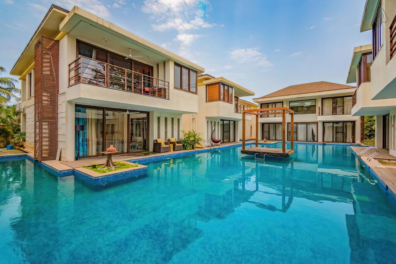 Ochre Villa- Luxury Property In Assagaon / ヴァガトール エクステリア 写真